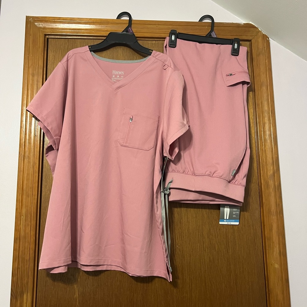 NWT Hanes Mauve Scrub Set with Straight, Drawstring Pants Size 2X